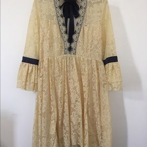FREE PEOPLE Women’s lace dress. 37” long.